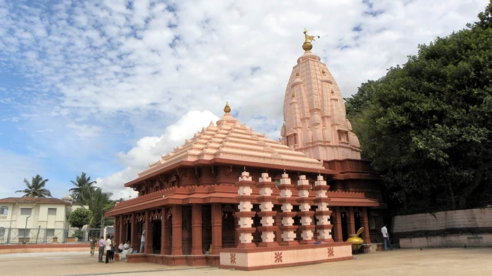 Rental Force Urbania Available In Pune to ganpatipule