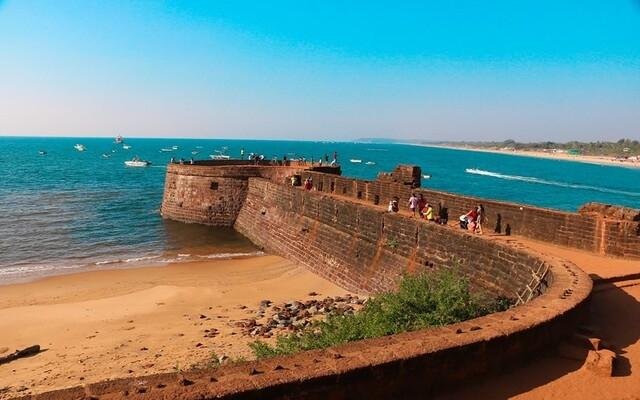 Flexible Travel Plans for Urbania on Rent Goa Trip