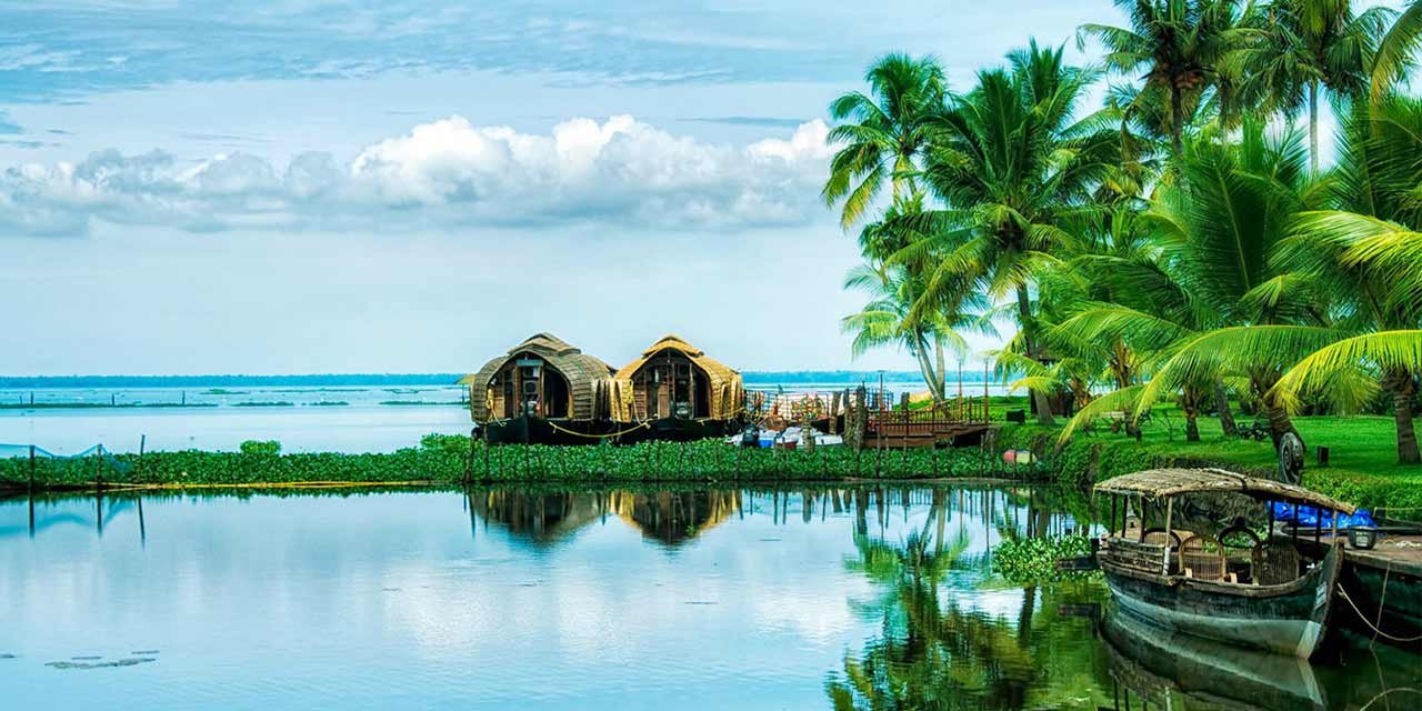 Luxuryus 17 Seater Urbania on rent Mumbai To Kerala