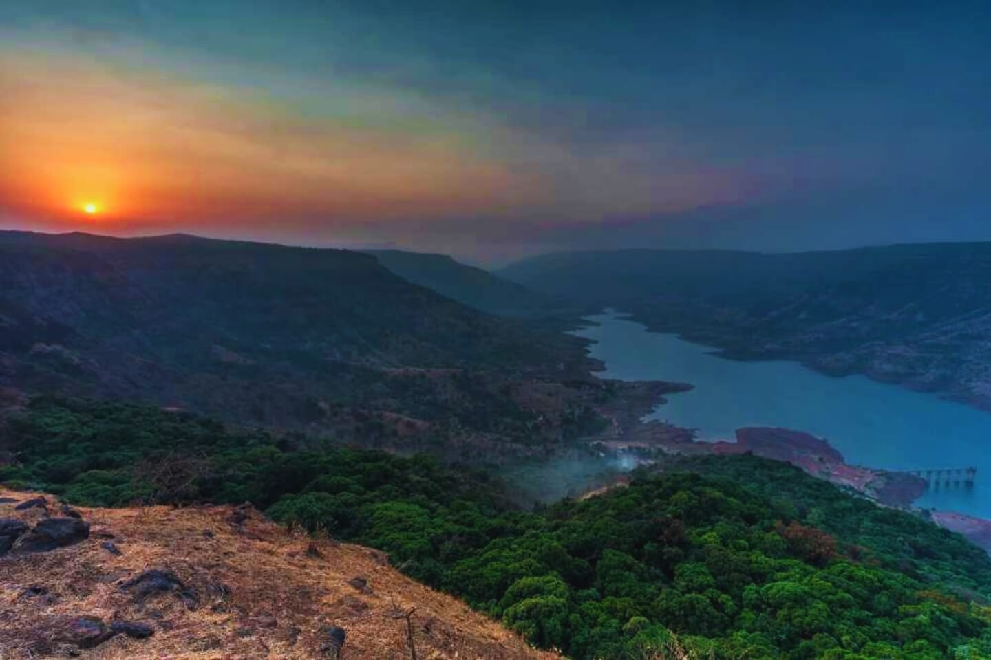 Urbania on rent Mumbai To Mahabaleshwar